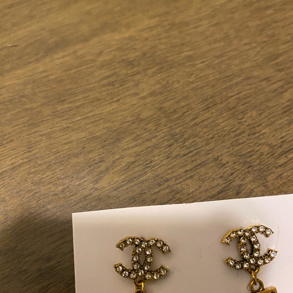 Chanel Gold and White inspired Number 5 Earrings 1.9 cm - Picture 2 of 3